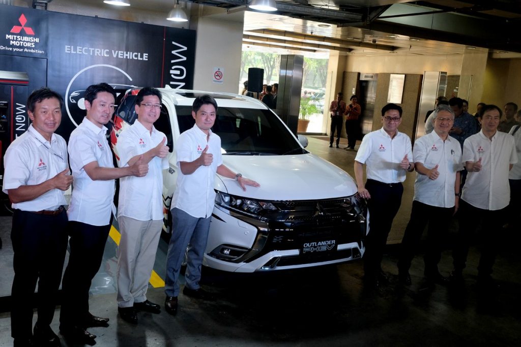 'Quick Charger' Mobil Listrik Mitsubishi Kini Tersedia di Plaza Senayan 