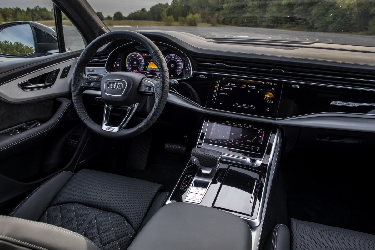 Sambut 2020, Audi Siapkan Q7 Plug-In Hybrid Terbaru 