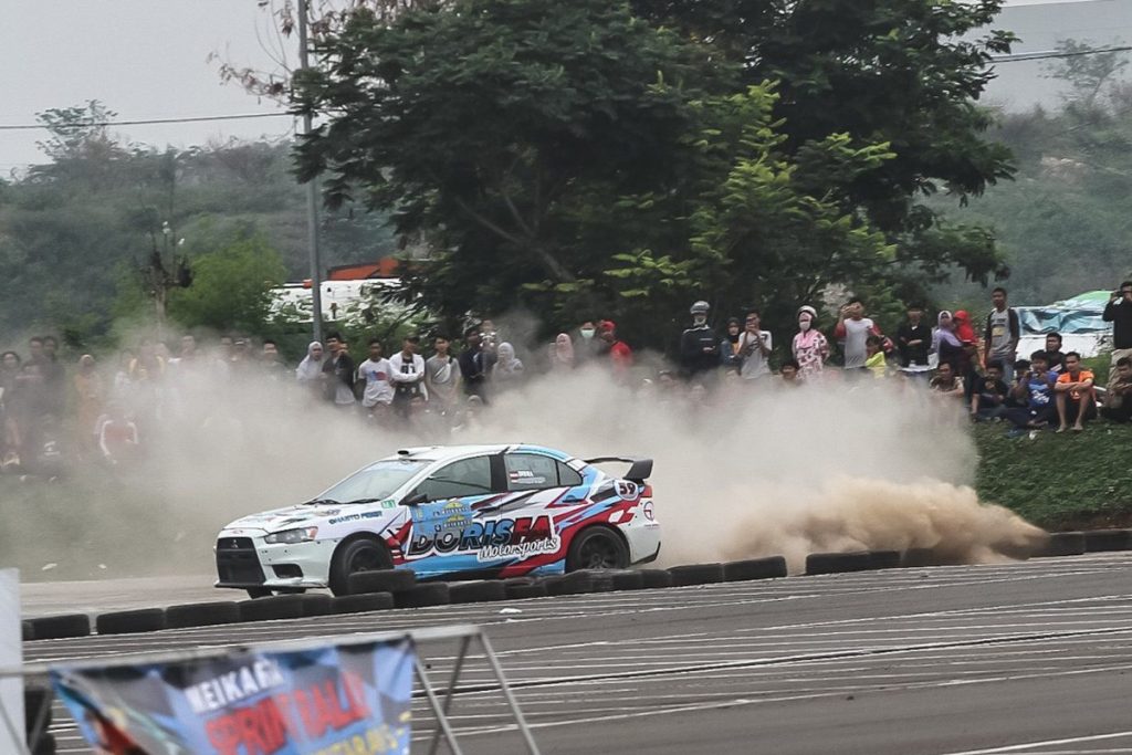 Rifat Sungkar Dinobatkan Sebagai Juara Nasional Sprint Rally 2019 