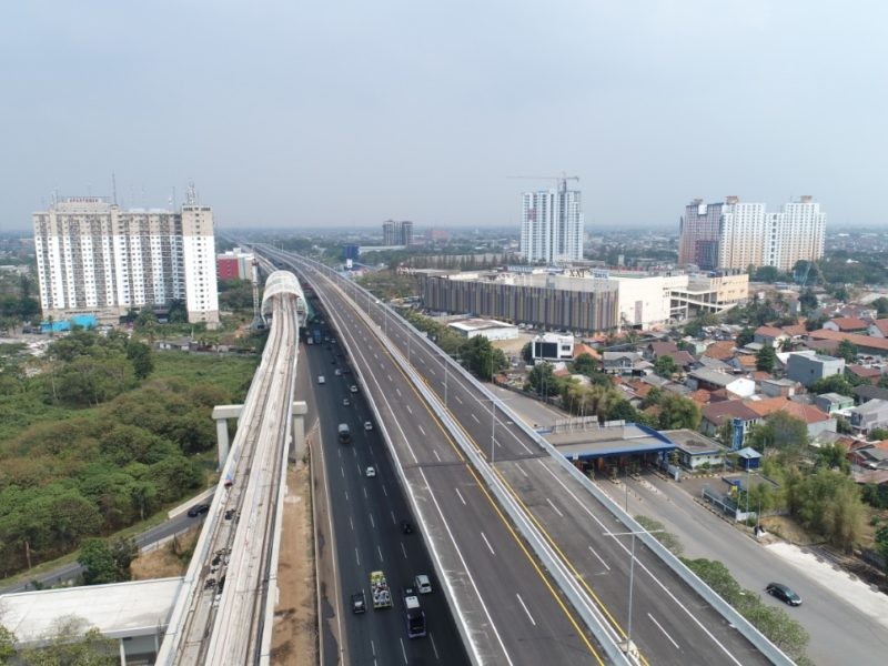 Jalan Tol Layang Terpanjang di Indonesia Resmi Dioperasikan Jokowi 