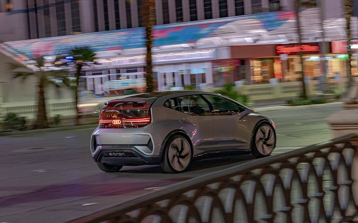 Audi AI:ME Concept Debut di CES 2020 