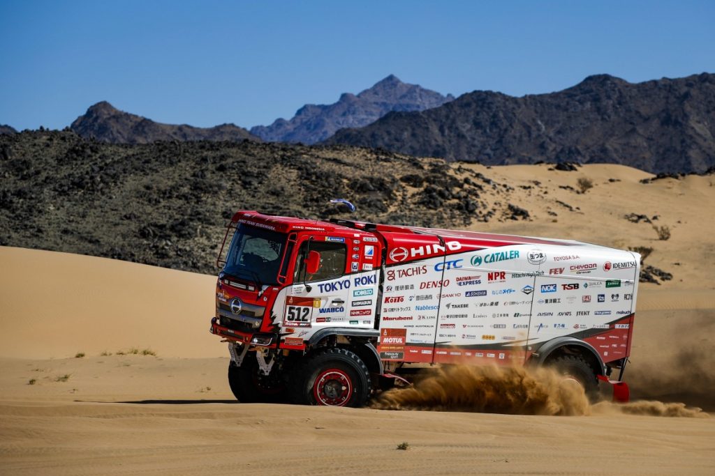 Pertahankan Gelar Juara Dakar Rally, Ini Strategi Tim Hino Sugawara 