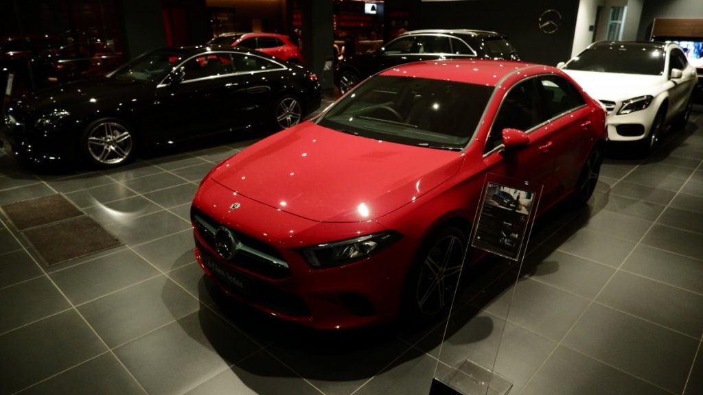 Perluas Jaringan, Mercedes-Benz Resmikan Dealer di Makassar 