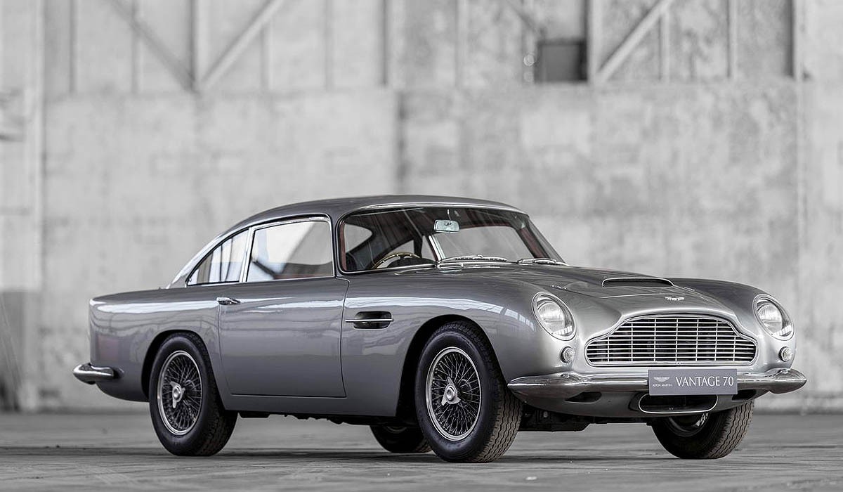 Aston Martin Rayakan 70 Tahun Edisi 'Vantage' 