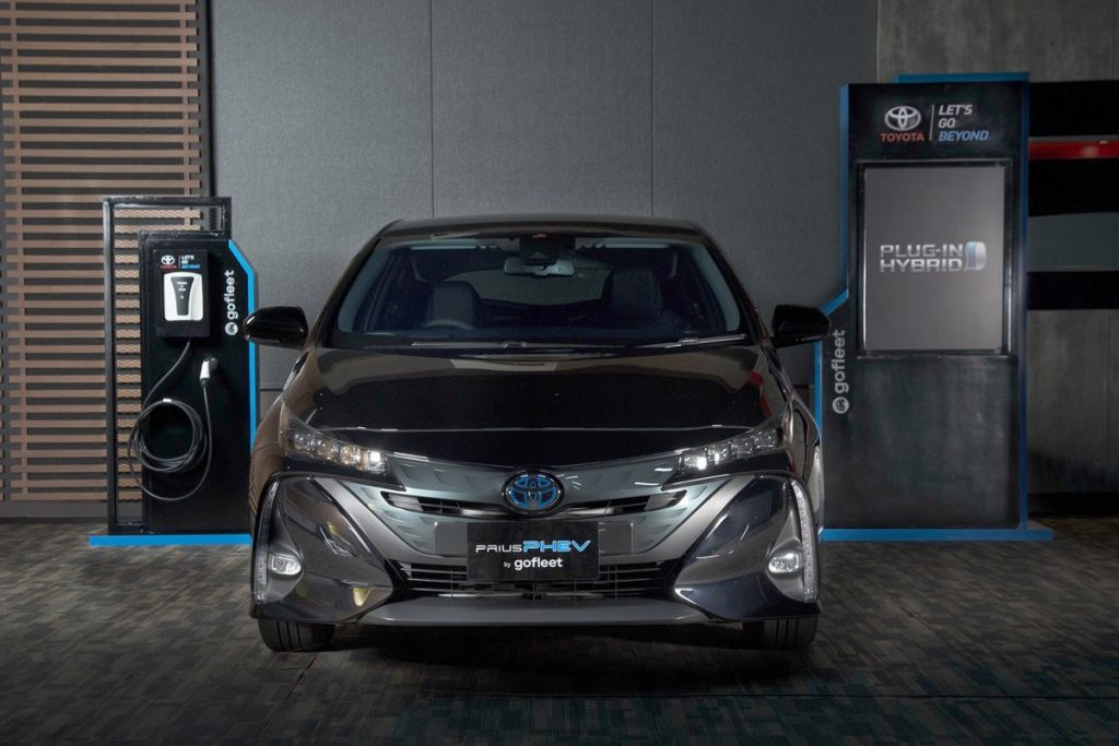 Toyota Perkenalkan Prius PHEV 