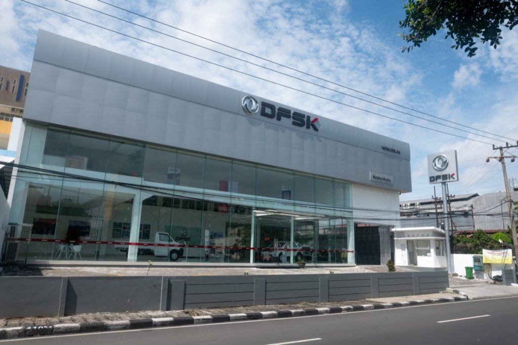 Perluas Jaringan, DFSK Resmikan Dua Dealer Sekaligus di Surabaya 