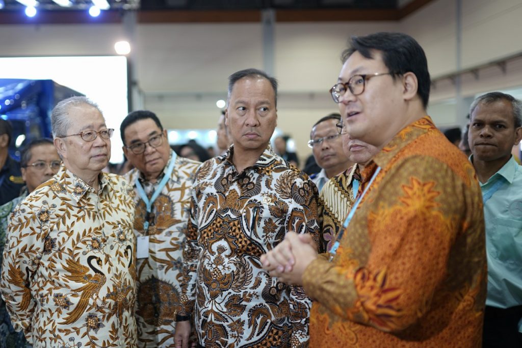 Beberapa Fitur Keselamatan Terdepan Kendaraan Niaga Mercedes-Benz  