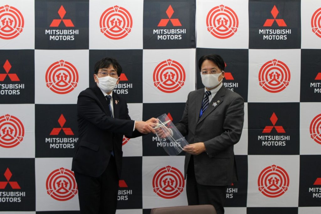 Cegah Virus COVID-19, Mitsubishi Motors Corporations Produksi Masker Untuk Warga Jepang 