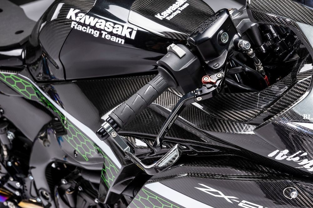 Ini Wujud Kawasaki Ninja ZX-25R Versi Balap, Lebih Sangar!  