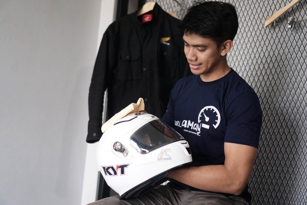 Tips Merawat Riding Gear Selama Work From Home 