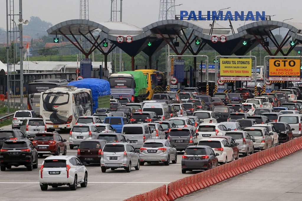 Hari Kelima Larangan Mudik, Polisi Usir 12.156 Kendaraan  