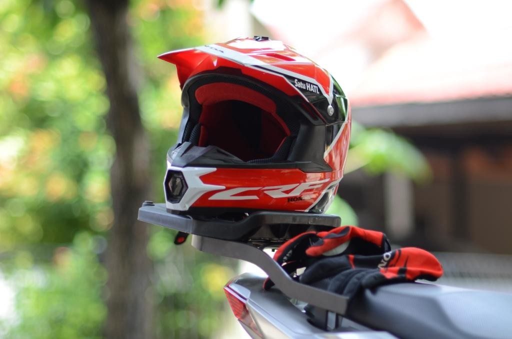 Inilah 10 Cara Praktis Merawat Helm Sepeda Motor  
