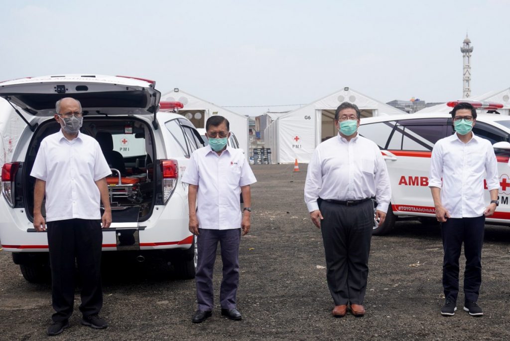 Perangi COVID-19,  Toyota Indonesia Serahkan Bantuan Kepada Masyarakat Dan Tenaga Medis Indonesia 