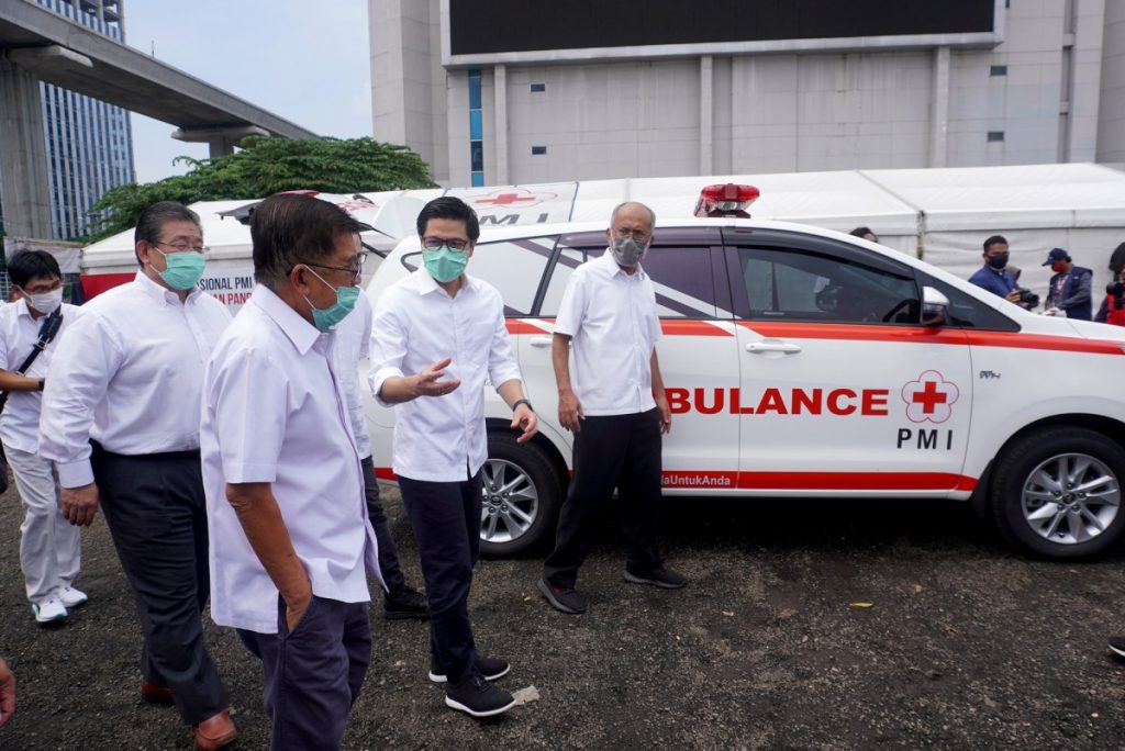 Perangi COVID-19,  Toyota Indonesia Serahkan Bantuan Kepada Masyarakat Dan Tenaga Medis Indonesia 