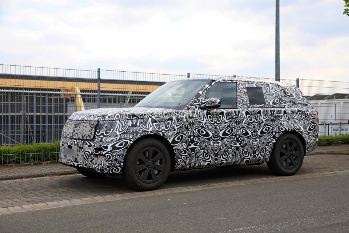 Spy Photo Sosok Range Rover Generasi Terbaru  