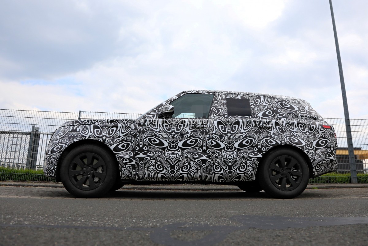 Spy Photo Sosok Range Rover Generasi Terbaru 