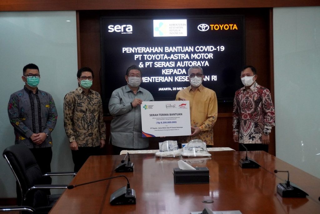 Toyota Dan Sera, Kembali Serahkan Ragam Donasi Bantuan Covid-19  