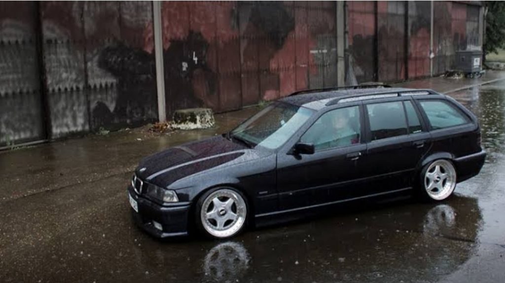 BMW E36 Touring Wagon, Selera Simpel Dengan Gengsi Premium 