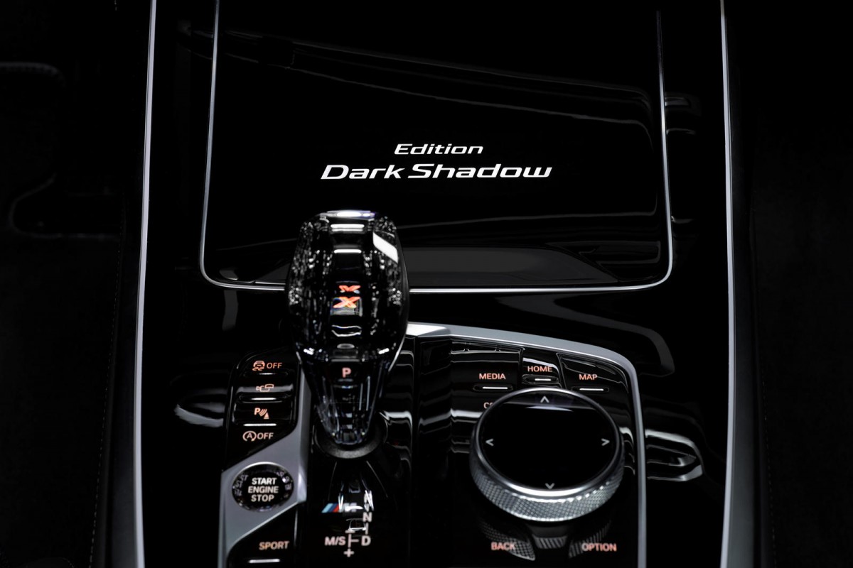 BMW X7 Dark Shadow Edition 2021, Hanya 500 unit Untuk Seluruh Dunia  