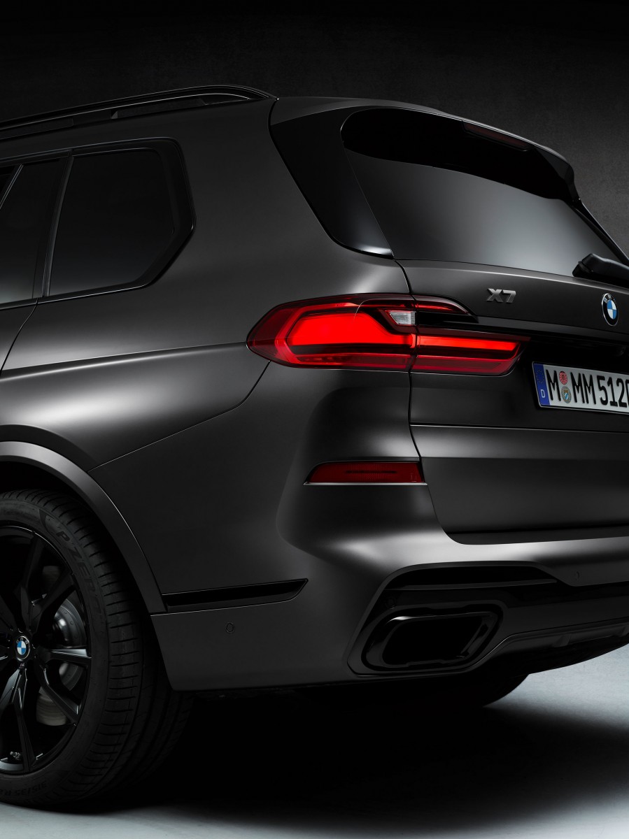 BMW X7 Dark Shadow Edition 2021, Hanya 500 unit Untuk Seluruh Dunia 