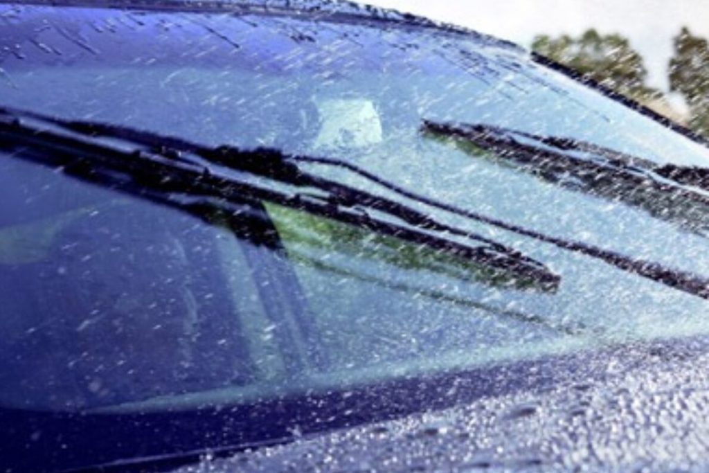 Lima Komponen Penting Mobil Saat Musim Hujan  