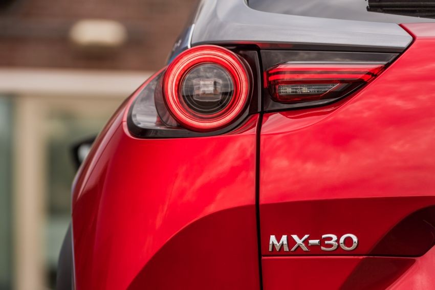 Mobil Hybrid Pertama Mazda Resmi Meluncur, Ini Harganya  