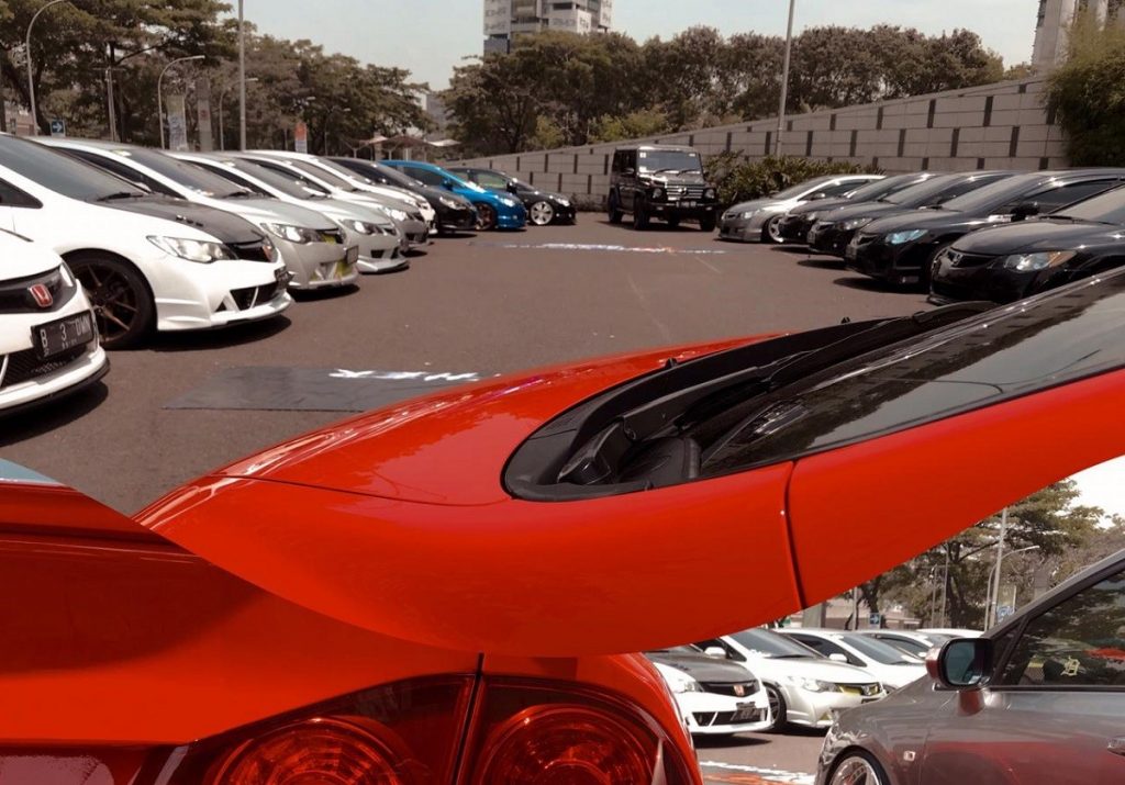 Puluhan Mobil Modifikasi Ramaikan 'Auto Dreamland'  