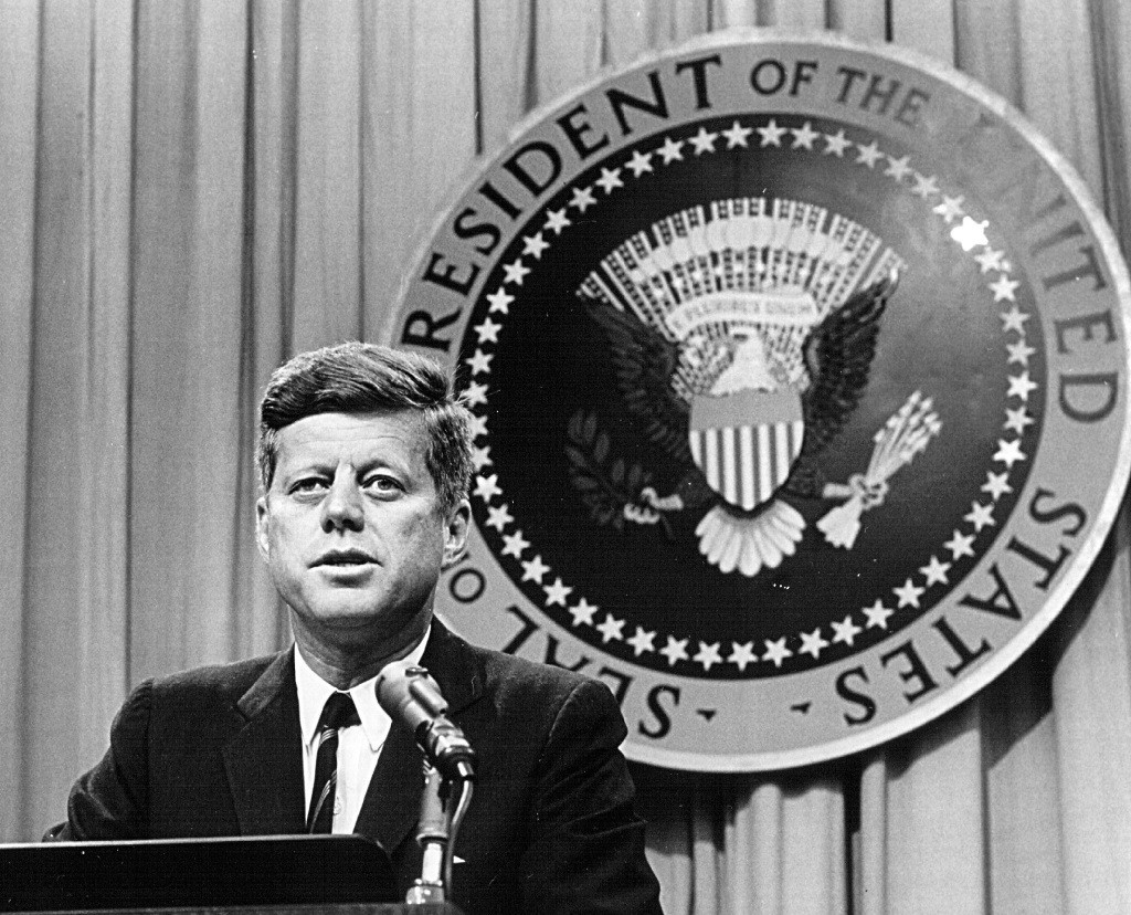 Lincoln Limo “John F. Kennedy” : Menjadi Saksi Sejarah   