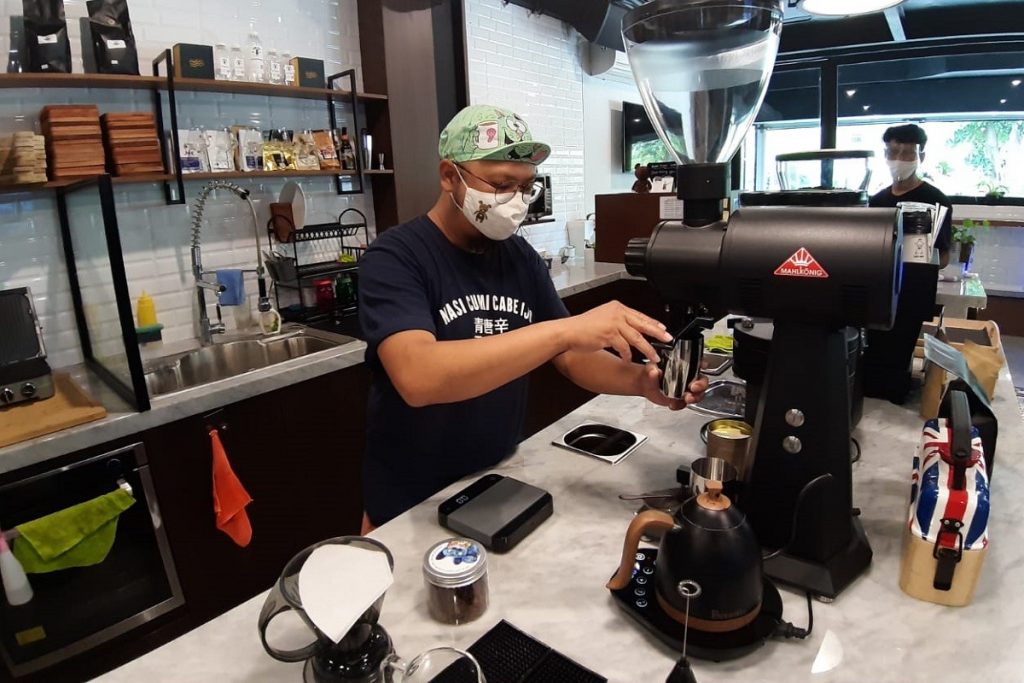 MINI KOPI, 'Coffee Shop' Bernuansa Otomotif di Jakarta  