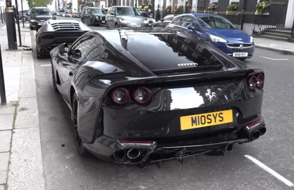 Ferrari 458 Spider Hantam 812 Superfast Dan BMW M6 di London  