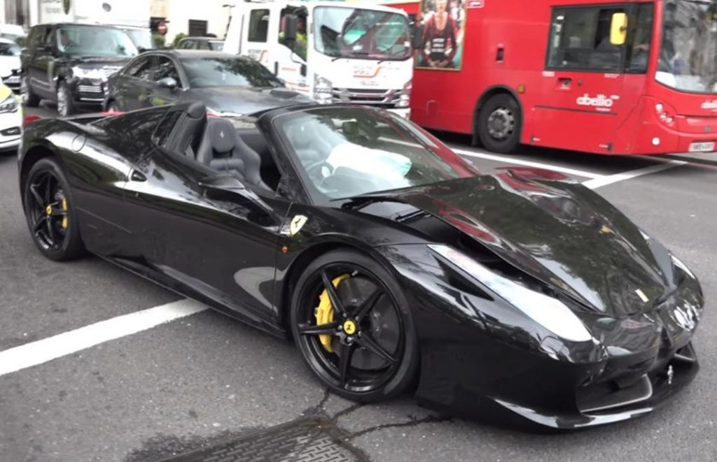 Ferrari 458 Spider Hantam 812 Superfast Dan BMW M6 di London  