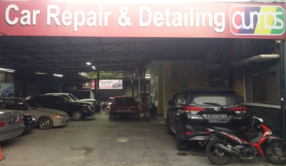 Aumos Car Repair & Detailing, Atasi Berbagai Keluhan Mobil Anda  