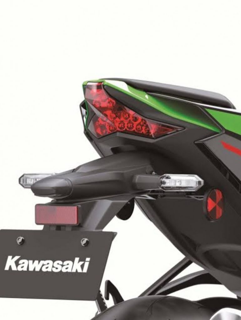 Kawasaki Ninja ZX-10RR, Versi Terbatas Dengan Performa Lebih Agresif 