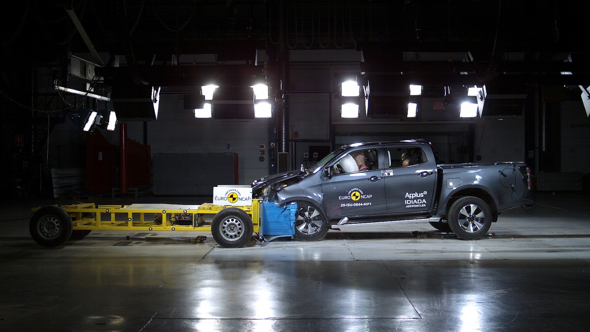 Isuzu D-Max Raih Bintang 5 Dalam  Uji Tabrak Euro NCAP 