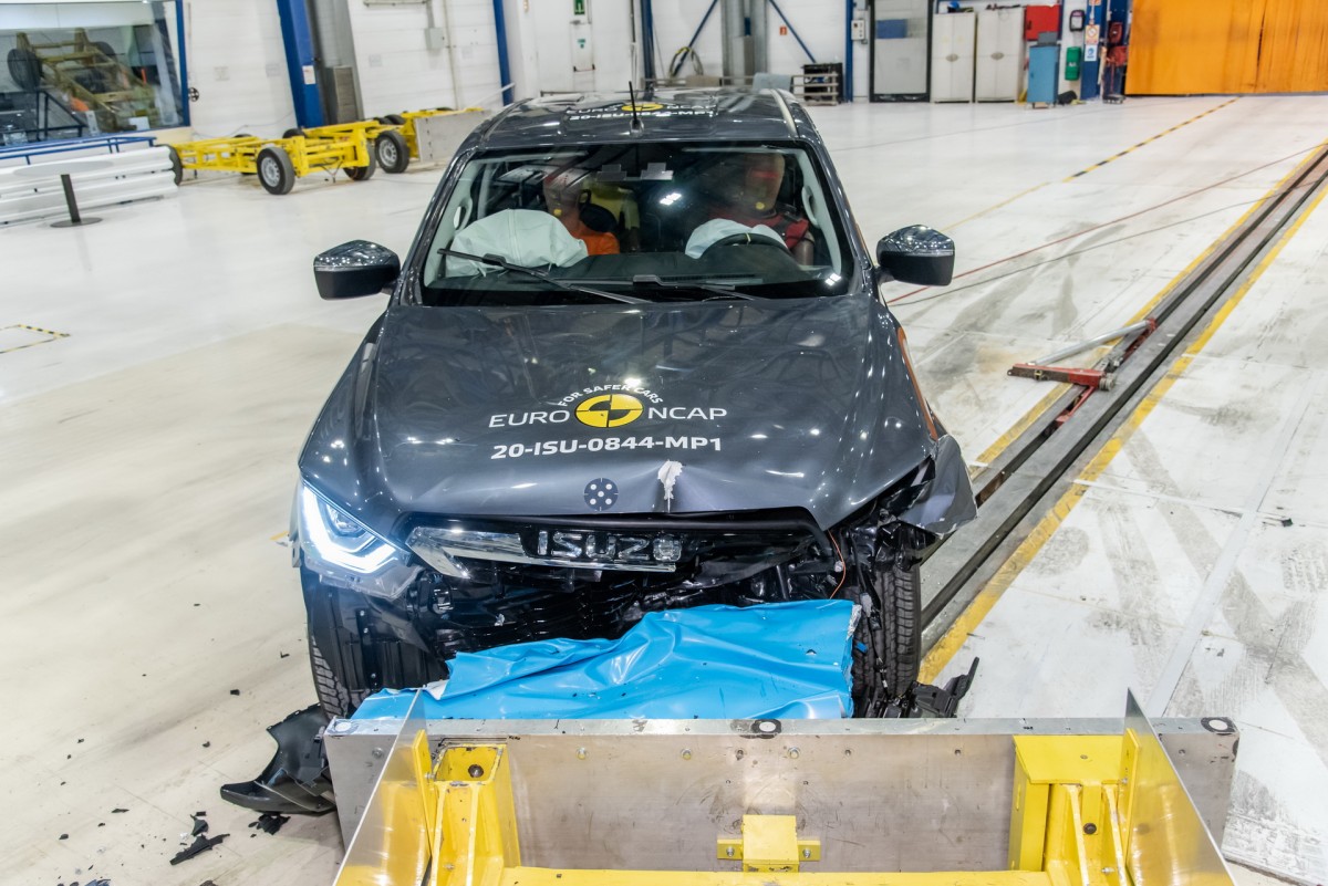 Isuzu D-Max Raih Bintang 5 Dalam  Uji Tabrak Euro NCAP  