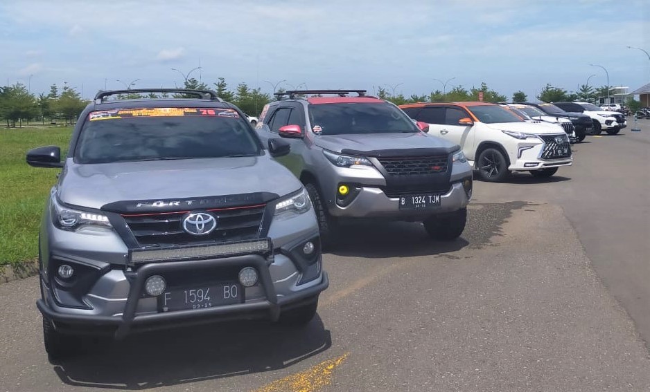 Toyota Fortuner Club of Indonesia Tetap Berbagi Di Tengah Pandemi  
