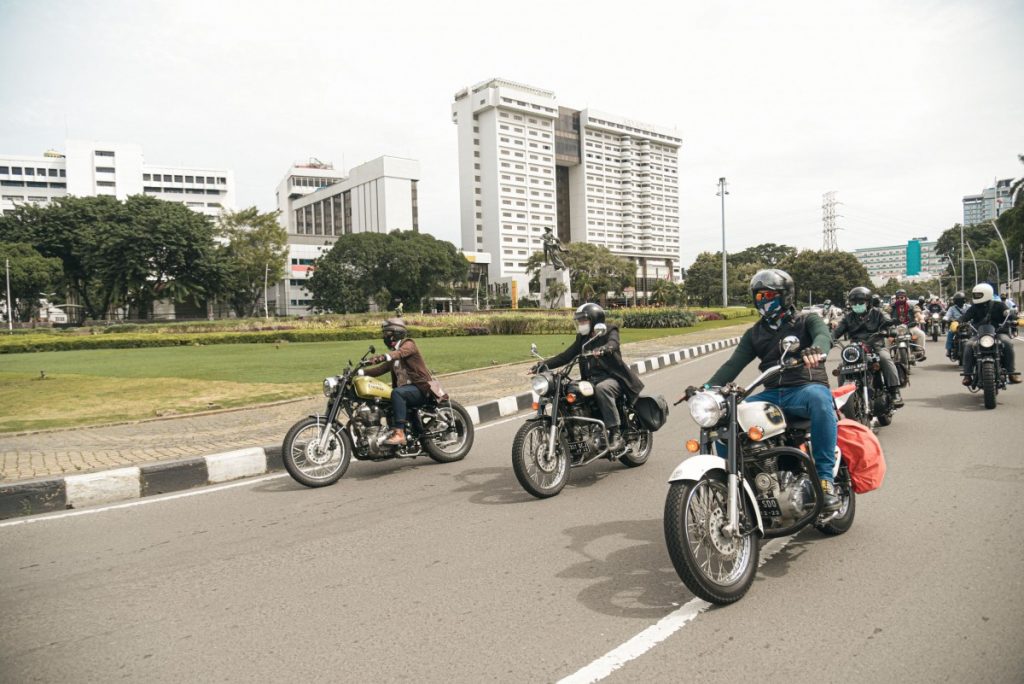 Classic Ride Bersama Royal Enfield, Singgahi Spot Otentik Jakarta  