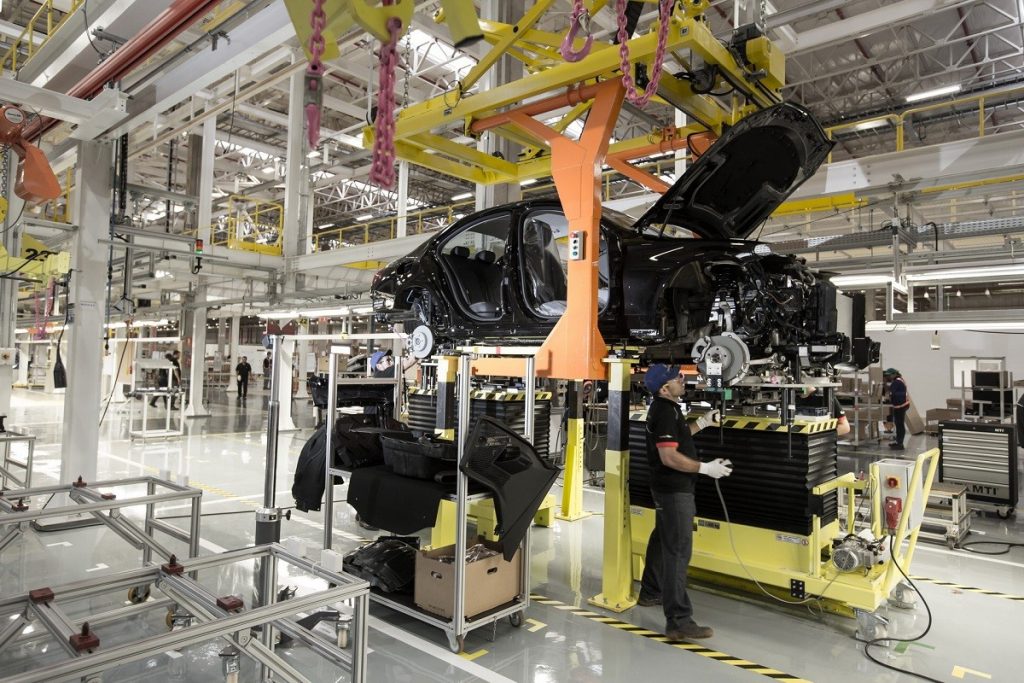 Mercedes-Benz Tutup Pabriknya di Brazil 