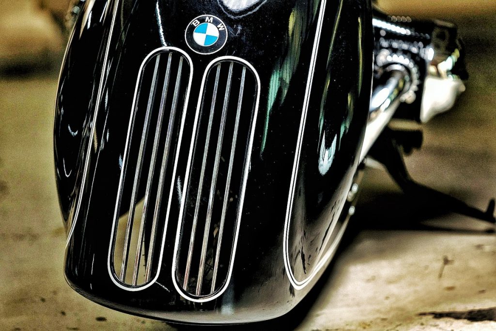 Modifikasi BMW R 18 Spirit Of Passion Bergaya Art Deco Dengan Grille Besar Khas BMW  