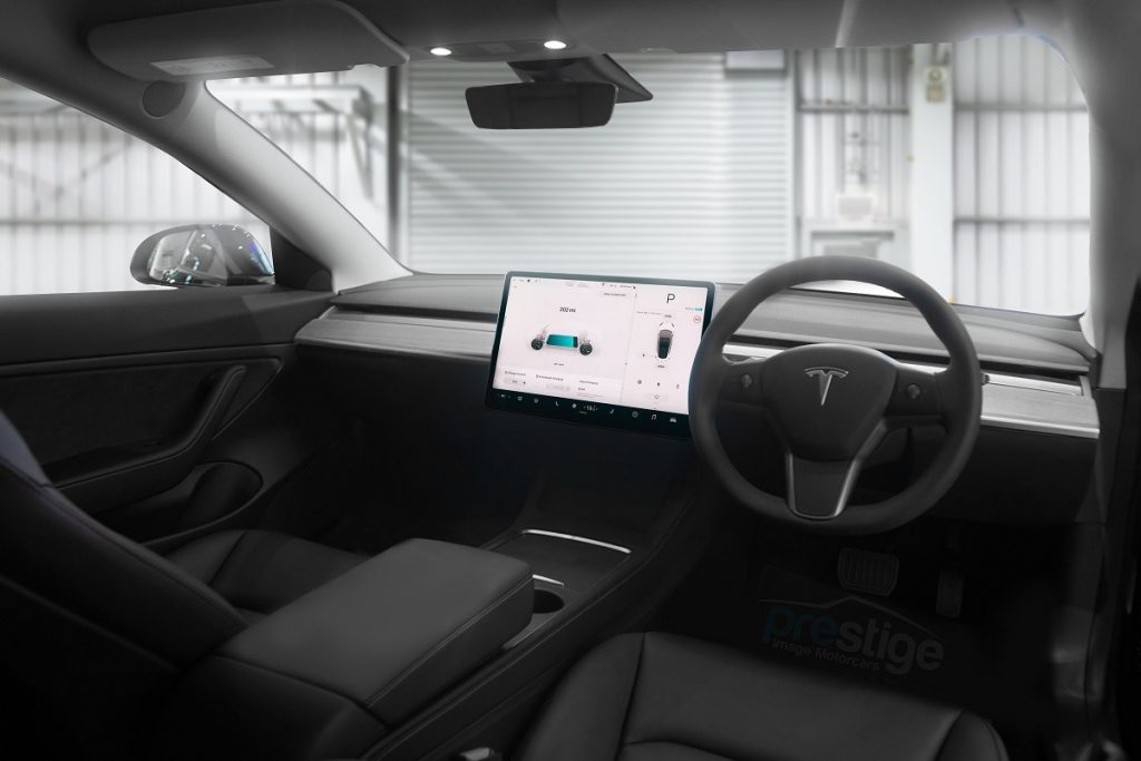Tesla Model 3 Facelift, Banyak Fitur Tambahan 