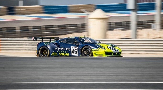 Tunggangi Ferrari 488 GT3, Rossi Podium di 12 Hours Gulf Bahrain 