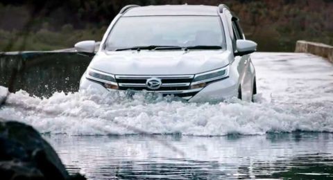 Ini 5 Tips Berkendara Matic Di Tengah Banjir Ala Daihatsu  