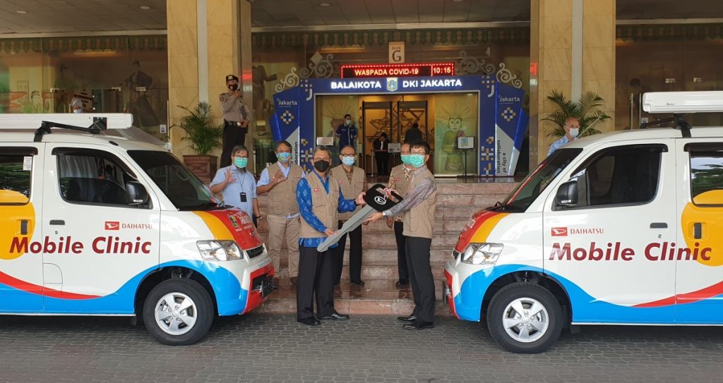Daihatsu Donasikan 2 Mobil Gran Max Klinik ke Pemprov DKI Jakarta  