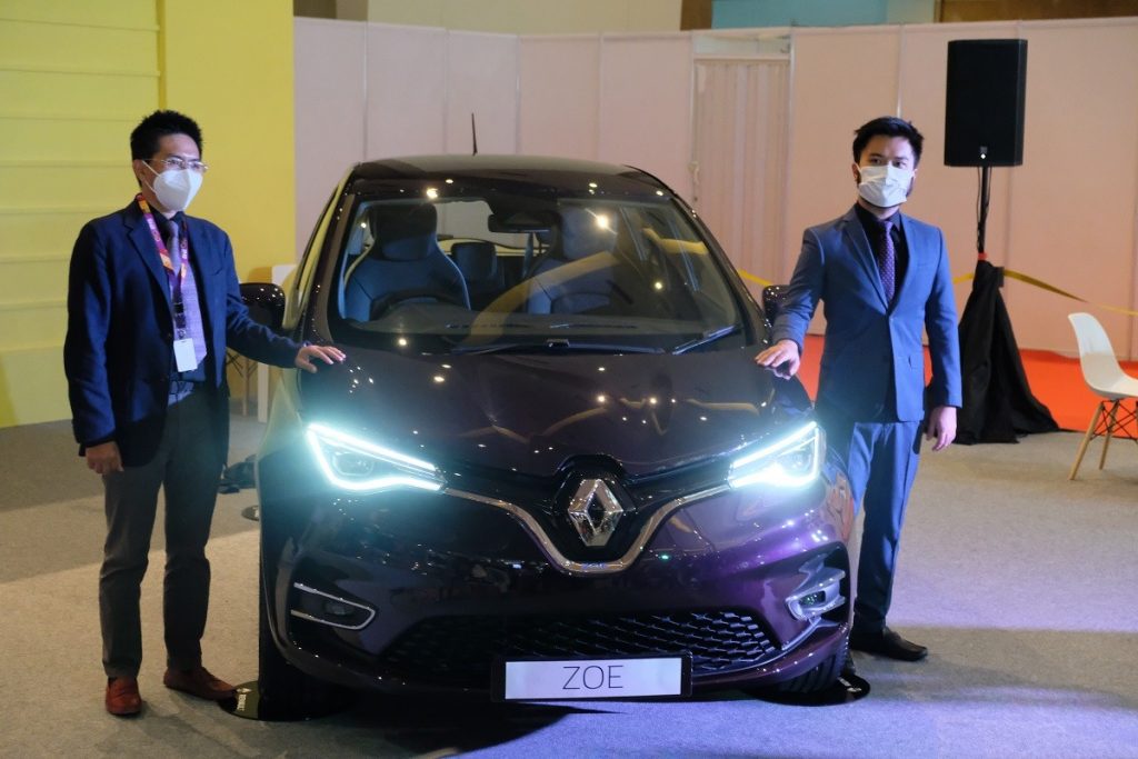 Renault Hadirkan Mobil Listrik 'Zoe' di IIMS Hybrid 2021  