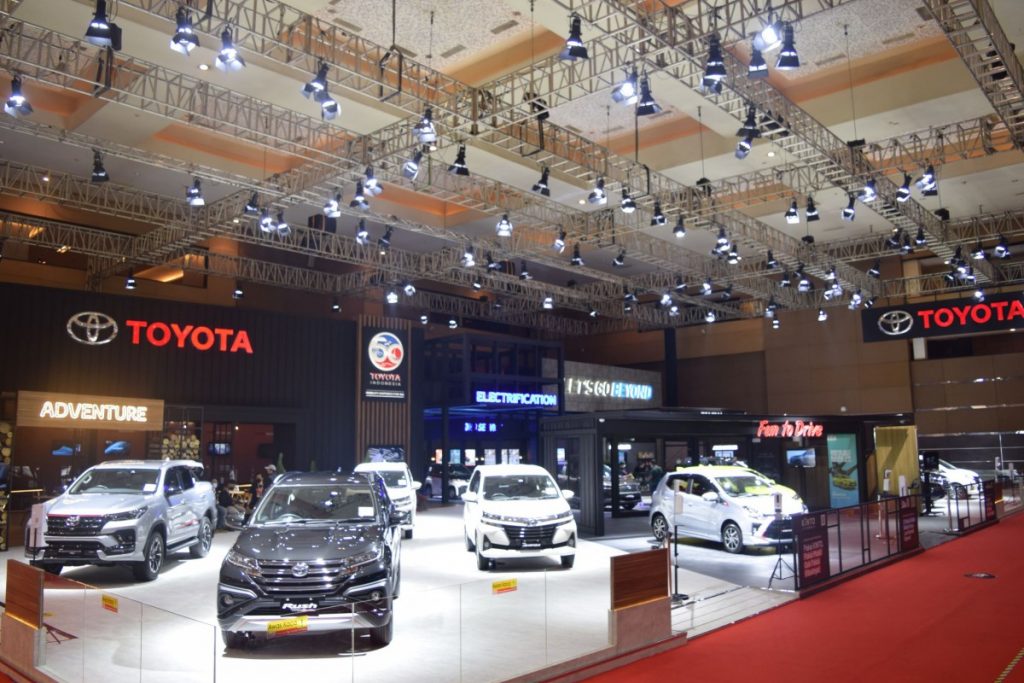 Ajang IIMS Hybrid 2021 Sukses Menambah SPK Toyota Sekaligus Raih Dua Penghargaan 