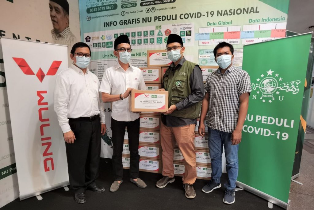 Wuling Donasikan 25.000 Masker Kepada Satgas NU Peduli Covid-19  