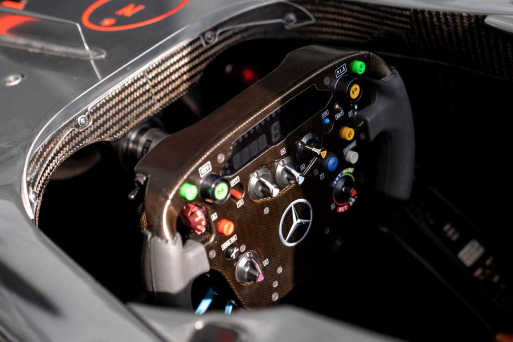 Dilelang, Mobil Balap F1 Bekas Lewis Hamilton Laku Rp 95 Miliar  