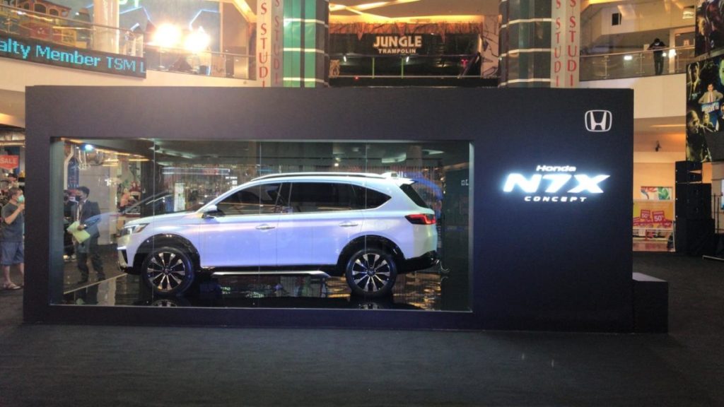 Roadshow Honda N7X Concept Berakhir Di Kota Makassar  