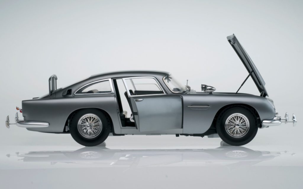 Hilang 25 Tahun Lalu, Aston Martin DB5 James Bond Ditemukan 