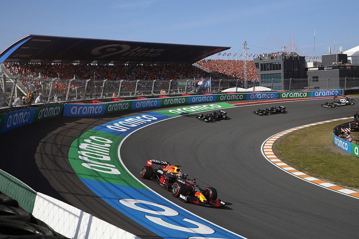 Max Verstappen Finish Pertama di F1 Gand Prix Belanda 